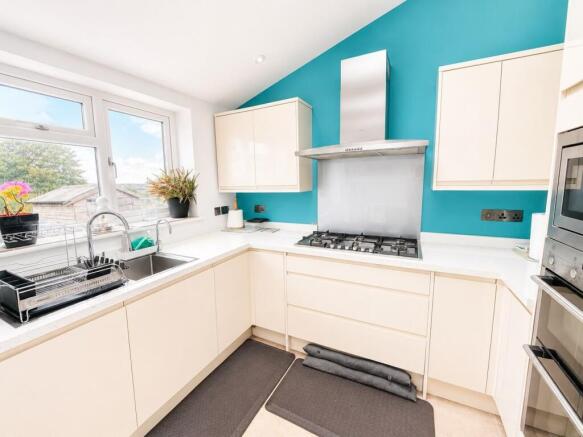 3 bed Detached for sale Image 5