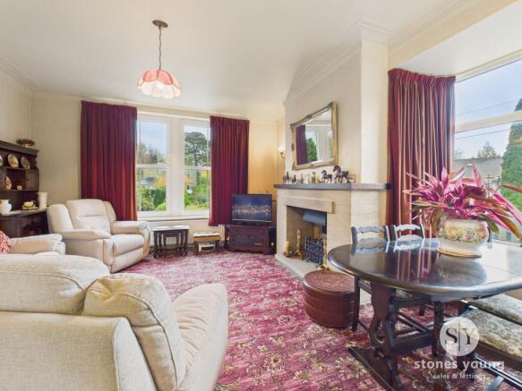 Lounge & Dining Room