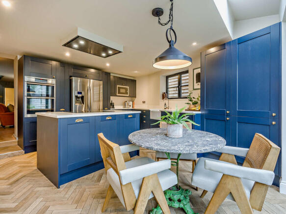 8664754-interior1...