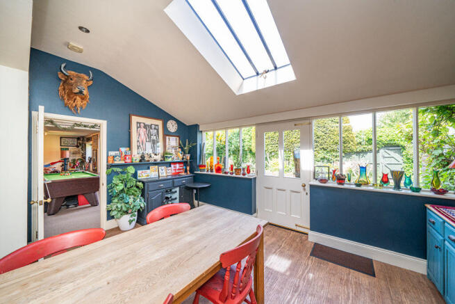 BREAKFAST ROOM