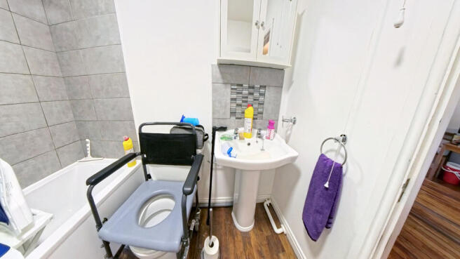 1 bed Flat for sale Image 7