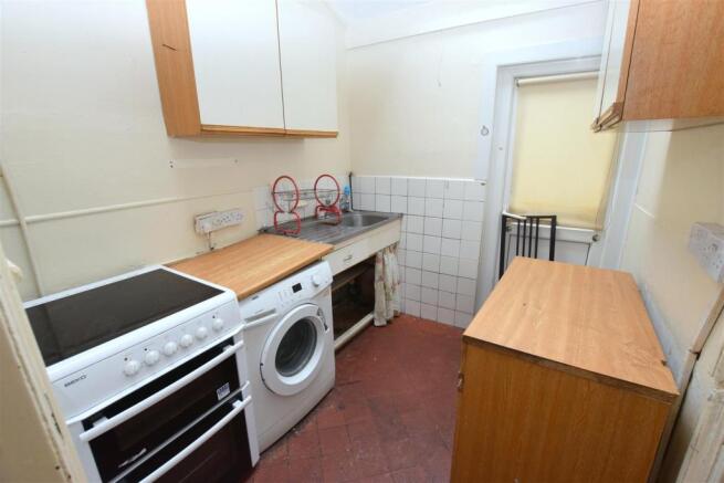 Kitchen: