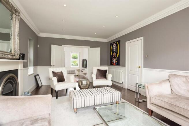 4 bed Detached for sale Image 5
