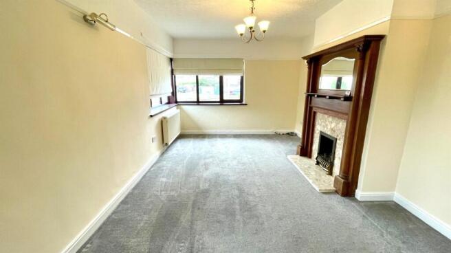 DOUBLE ASPECT LOUNGE