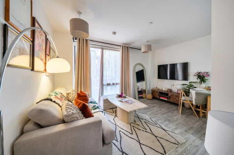 Huntington House, Welwyn Garden City, Hertfordshire, AL7