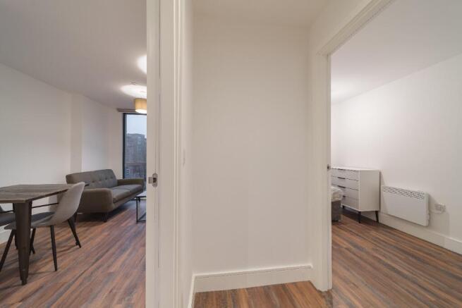 1 bed Apartment to rent Image 5