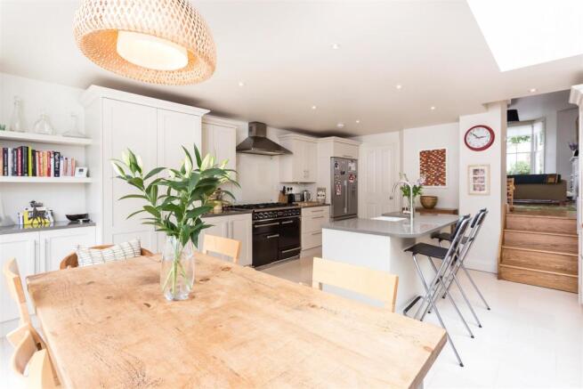 LLSN_Aden Grove_N16 
