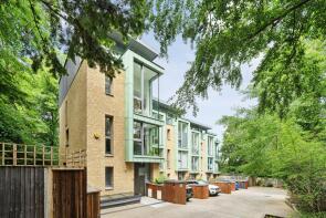 1, 1 Edward Milner Terrace, Fountain Drive, London SE19 1UW