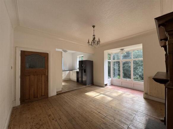 4 bed Semi-Detached for sale Image 7