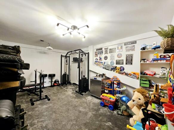 3 bed End of Terrace for sale Image 5