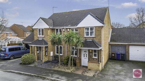 Moncreiff Drive, Stretton, Burton-On-Trent