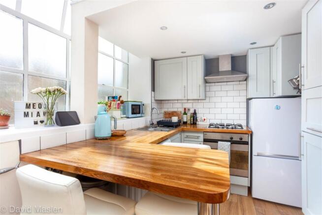 kitchen (2).jpg