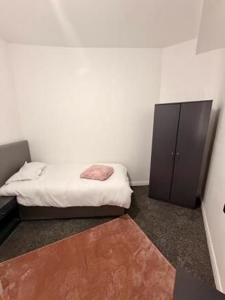 5 bed End of Terrace to rent Image 8