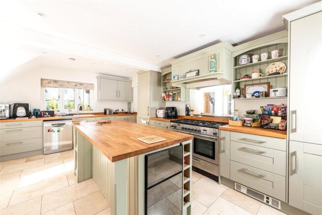 Kitchen/Breakfast Rm