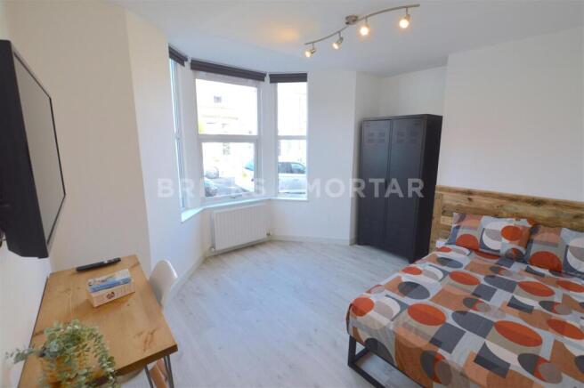 12 Wolseley Gardens Black Bedroom.jpg