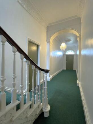 1 bed Ground Flat for sale Image 11
