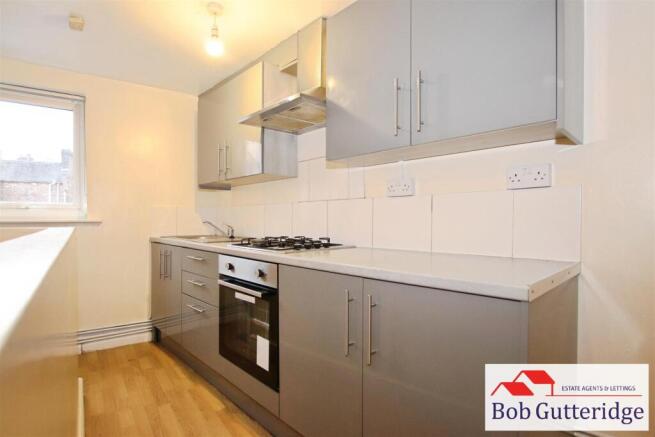 KITCHEN / LIVING / DINER