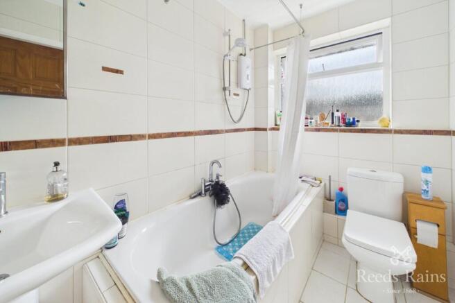 2 bed Apartment for sale Image 7