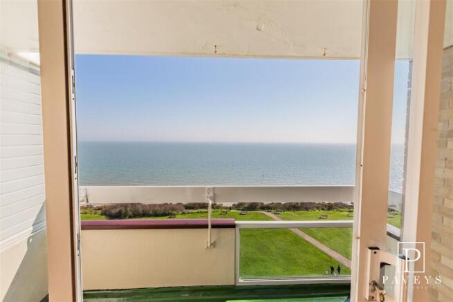 OPEN BALCONY
