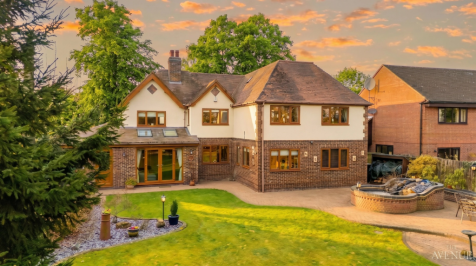 Wraydene, Park Lane in Bonehill, Tamworth