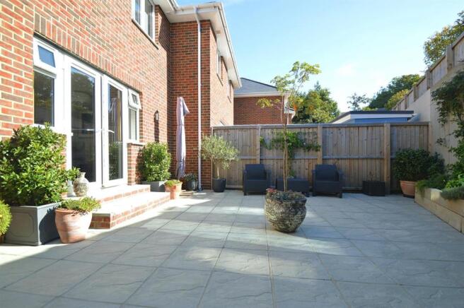 Patio2.jpg