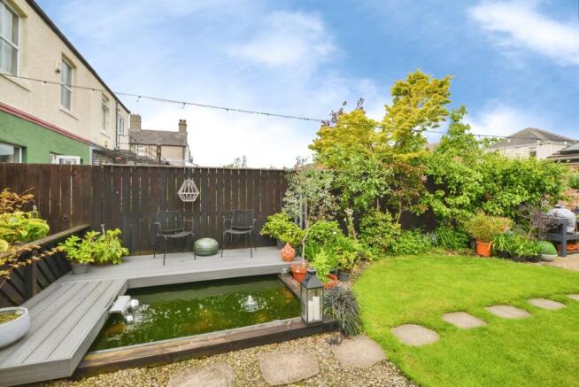 4 bed Semi-Detached for sale Image 10