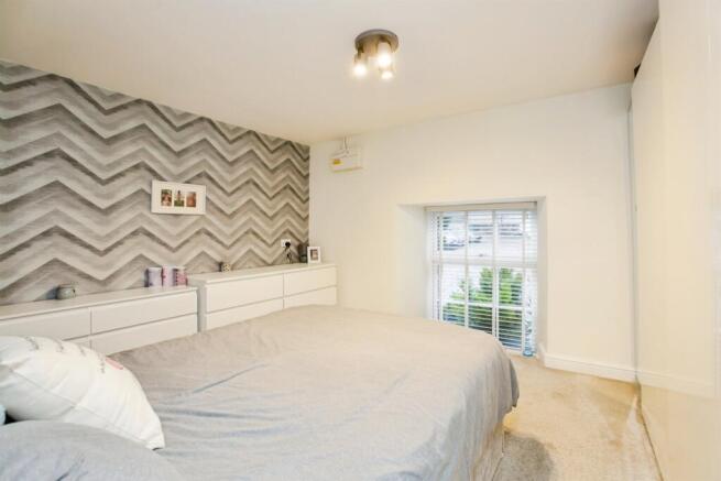 2 bed Apartment for sale Image 9