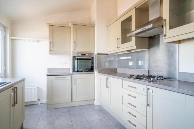 2 bed Park Home for sale Image 6
