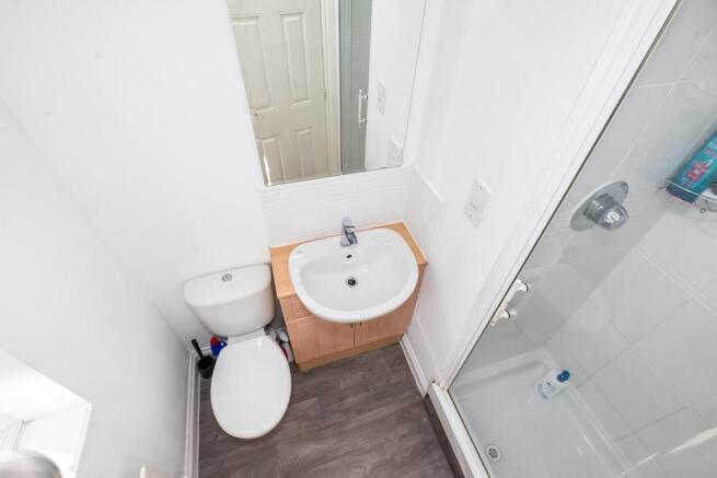 En-suite Shower/WC