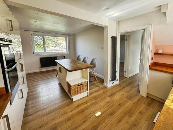 Western Avenue, Sandfields, Port Talbot, SA12 7LS photo 4