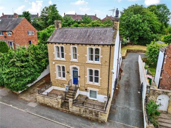 4 bed Detached for sale Image 8