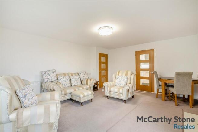 1 bed Apartment for sale Image 7