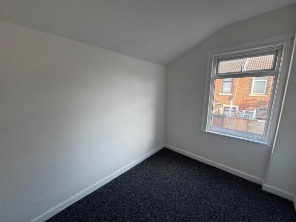 3 bed Terraced to rent Image 5