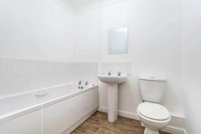2 bed Apartment for sale Image 6