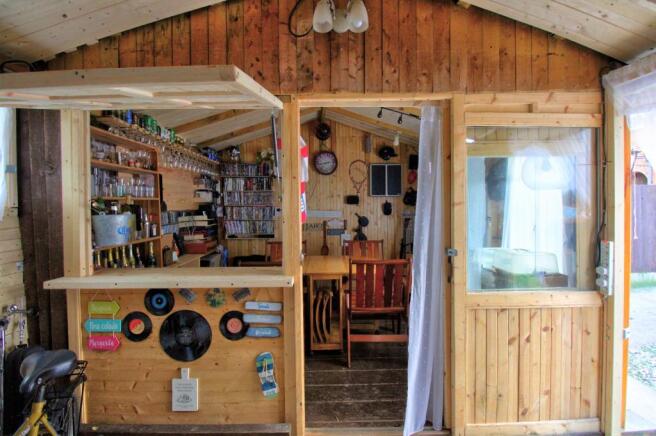 STUDY BAR INSIDE