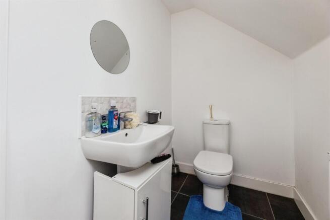 3 bed Semi-Detached for sale Image 11