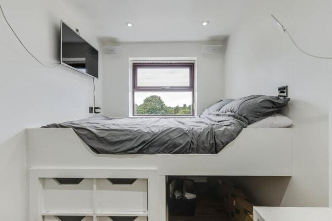 1 bed Flat for sale Image 4