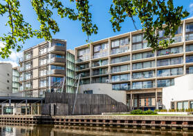 Apartment 216, Nottingham One Entrance B, Canal Street, Nottingham NG1 7HW