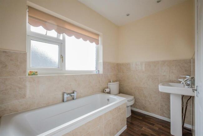 Groundfloor Bathroom