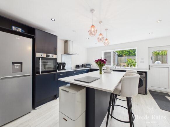 3 bed Detached for sale Image 11