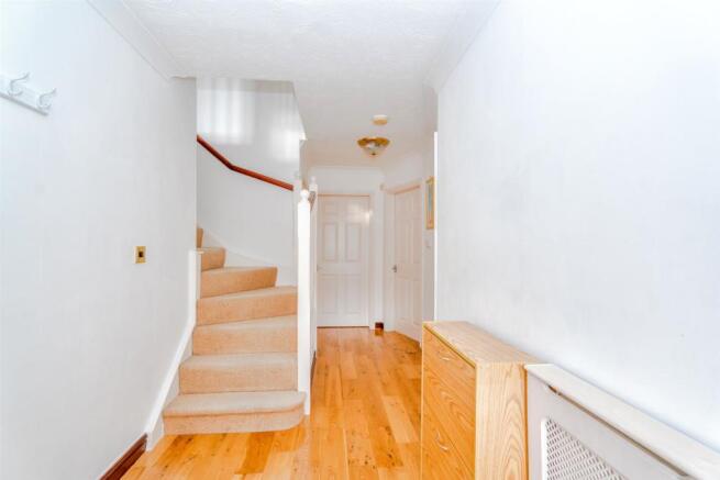3, Bealeys Close, Bloxwich, Walsall, WS3 2JP (5 of