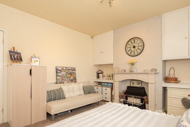 2 bed House to rent Image 8