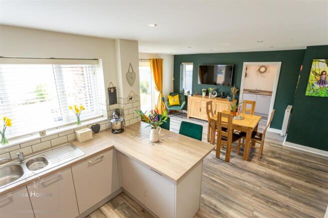 Dining Kitchen