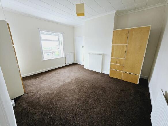 2 bed Terraced to rent Image 7