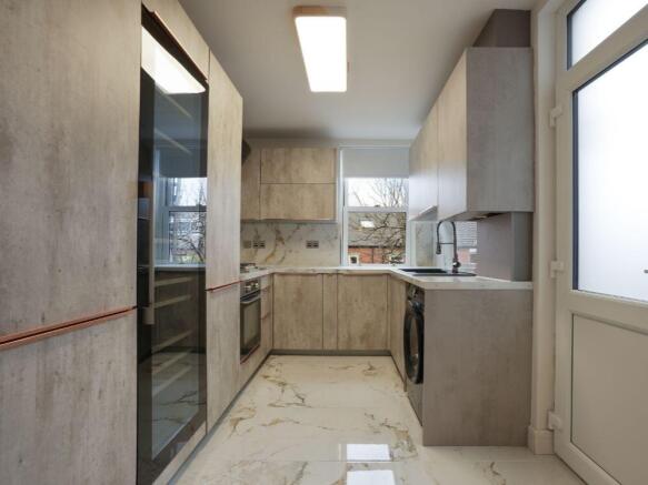 3 bed Terraced for sale Image 8