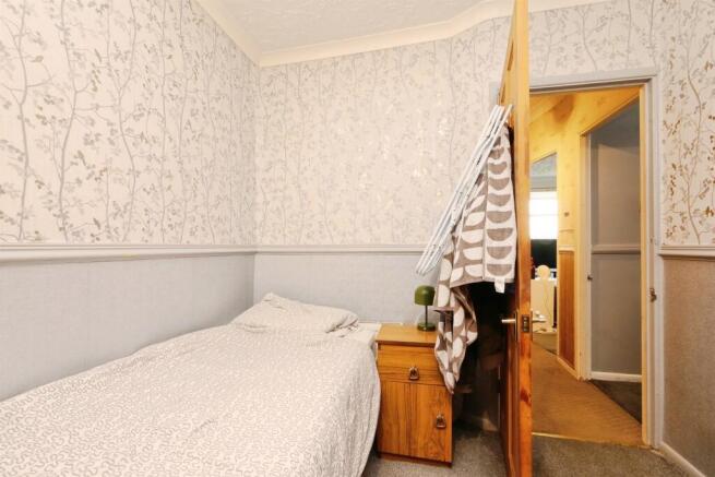 5 bed Semi-Detached for sale Image 12