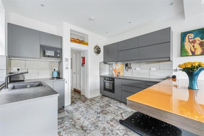 GFF 147, Lynton Road-7.jpg