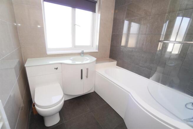bathroom1.jpg