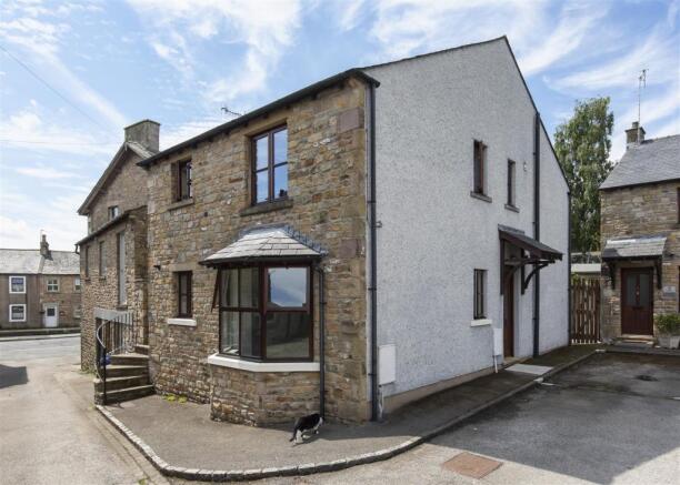 1 Tweed Street Court