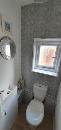 4 bed House Share to rent Image 9